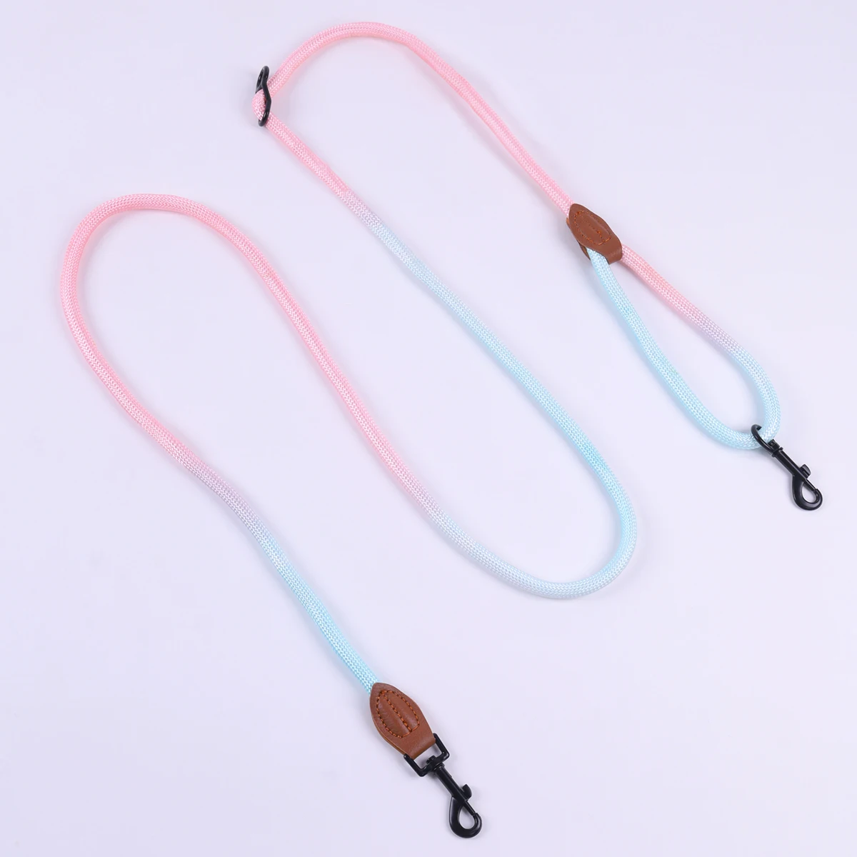 A gradient colorful outdoor multi-functional round rope pet dog handle dog leash