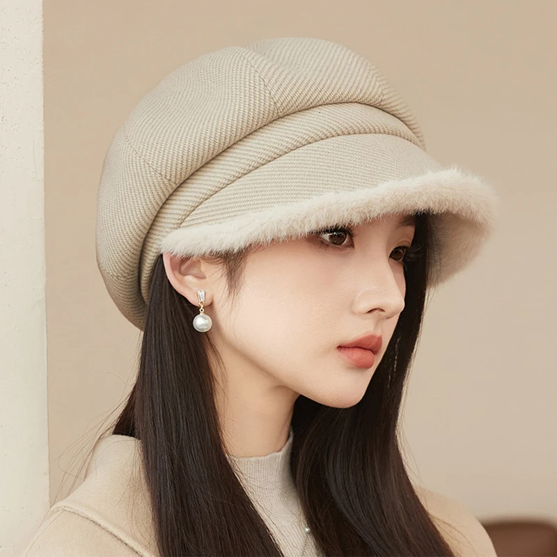 New Winter Lamb Hair Octagonal Hat for Women Warm Duck Tongue Hat with Plush Bud Hat British Retro Artist Cap Newsboy Caps