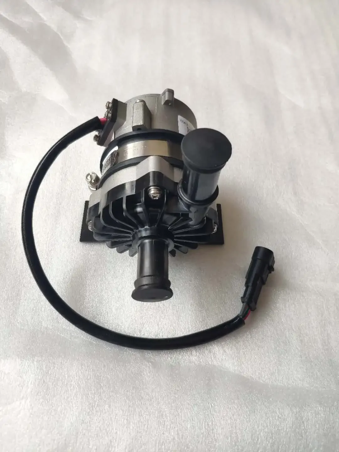 New China Manufacture Accept OEM 12V Electric Water Pump 900L/H Coolant Pump Electric Bus Water Pump