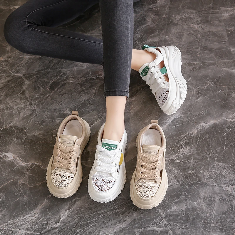 

Спортивные женские сандалии, сабо на каблуке, женская обувь, лето 2024, увеличивающая рост, дышащие, толстые, для девочек, новые, увеличенные внутренние