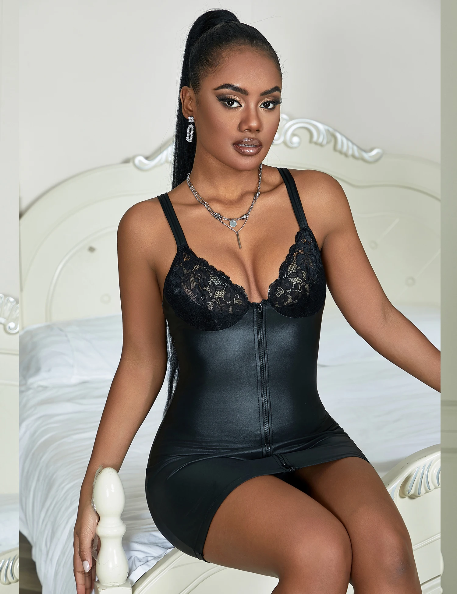 Comeondear Plus Size Leather Lingerie Lace Women\'s Pajamas Set Black Nightgown Curve Wrap Hip Nightdress Sleepwear With Zipper