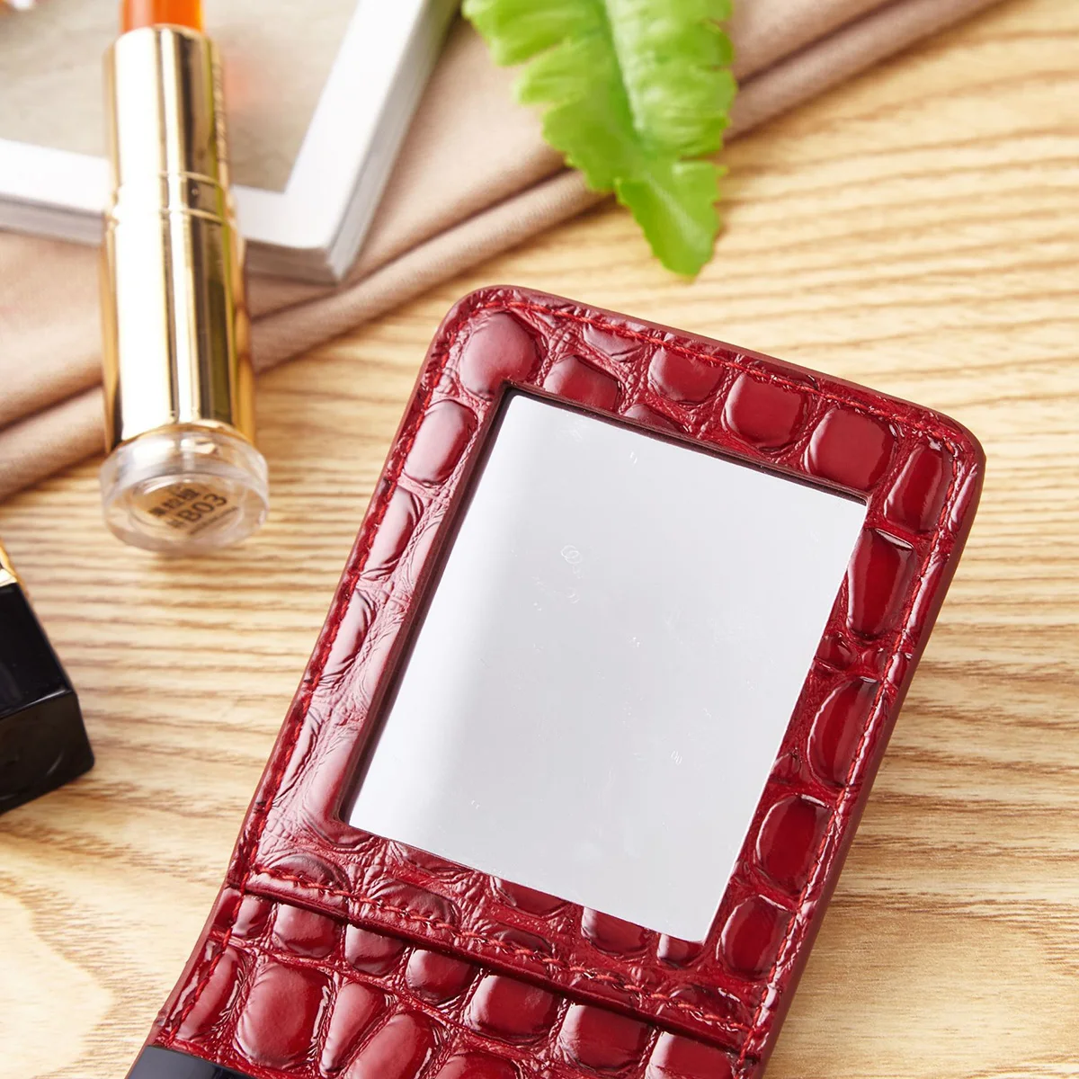 

1pc Pu Bag Alligator Print Travel Makeup Pouch Lipstick Case Organizer For Women Small Portable Beauty Bag Red