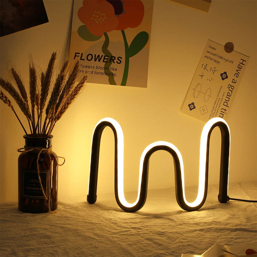 

Креативная настольная лампа в форме волны, питание от USB, с тремя режимами затемнения, подходит для различных типов помещений