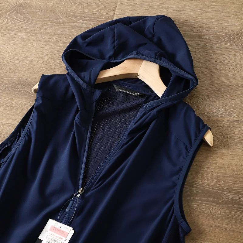 

Lightweight Outdoor Waterproof Ice Silk Qui Dry Breathable Vest Jaet with Hat Splicing Design for Men Faionable Urban S...