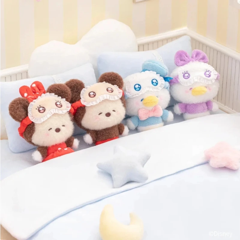 Pluszowa zawieszka Stitch Myszka Miki Kubuś Puchatek z zakrytymi oczami, urocza miękka lalka, dekoracja do plecaka, gadżet anime, zabawka z kreskówki, prezent