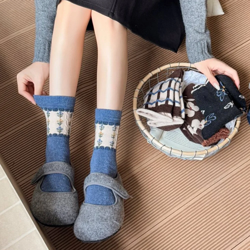 

2 Pair/Lot Keep Warm Wool Socks For Women Long Winter Cute Sweet Print Retro Harajuku Cycling Casual Daily Lady Floor Socks