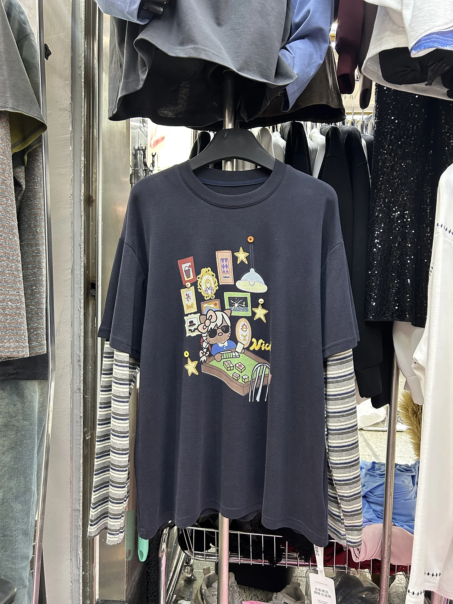 

Thiened Long Sve round Ne T-irt Women's Winter New Sle Casual Print Loose Fit Mid-Length Small Batch