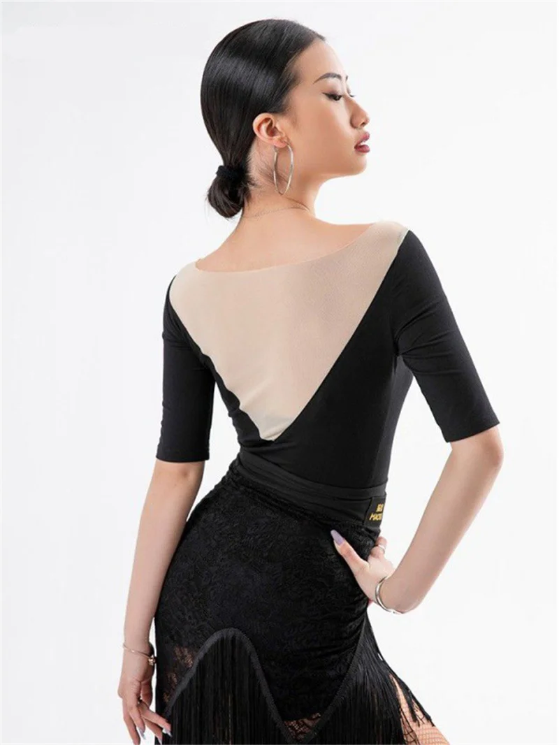 ชุดเต้นลาตินสำหรับผู้หญิง ประดับพู่ ผ้าคลุมสะโพก กระโปรงผ้าขนหนู ชุดเดรสลูกไม้เซ็กซี่ เสื้อสำหรับเต้นบอลรูม แขนยาว คอวี ผ้าตาข่าย