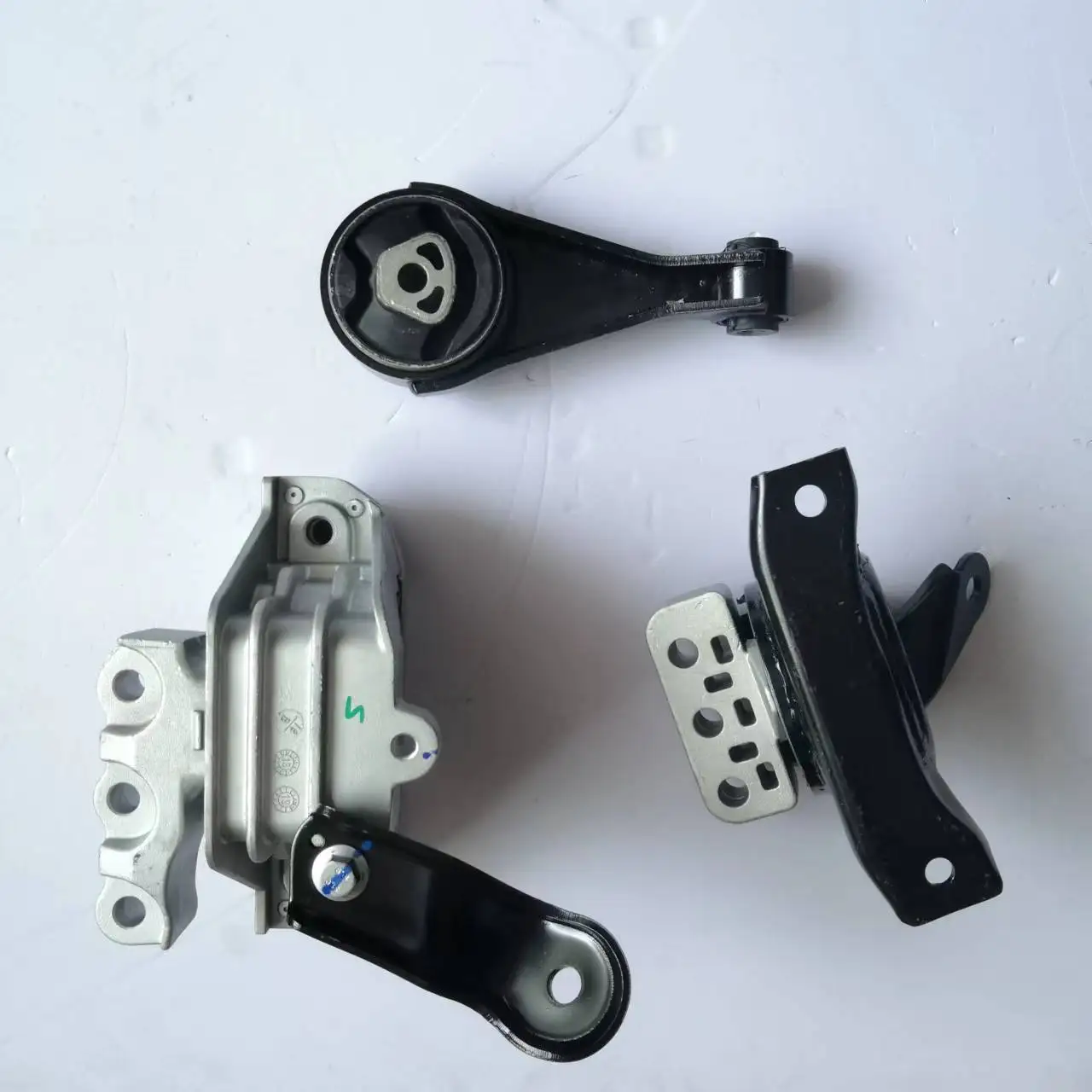 forCar Engine Mount Set/Engine Bracket Set for GAC GS4/Trumpchi GS4