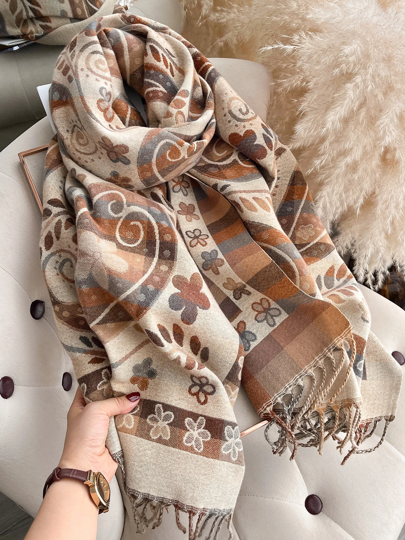 Retro Patchwork Floral Paisley Shawl for Women, Cozy Fringed Large Scarf, Soft Warm Wrap Cape for Autumn Winter Outfits