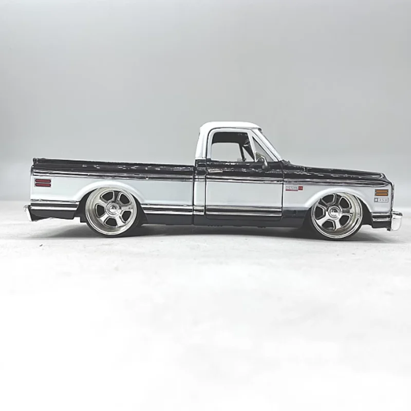 Jada 1:24 schaal 1972 pick-up legering simulatie automodel statische collectie versierd vakantiegeschenken speelgoed souvenir cadeau