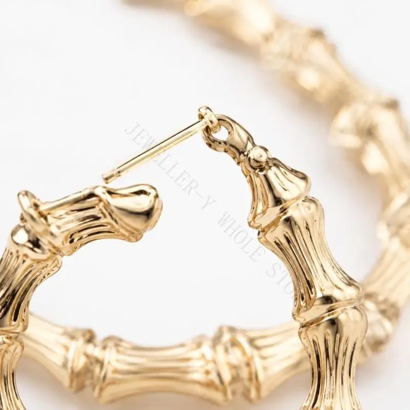 R7UF Multi-Piece Hip-Hop Styling Set with Electroplated Alloy Jewelry, Bamboo-Style Hoops, Hat, Glasses, and Bracelet