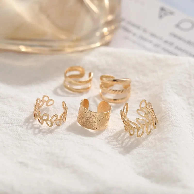 Minimalist Ear Cuffs Set Trendy Hollow Helix Earrings for Women Non-Piercing Cartilage Hoop Boho Chic Clip on Ear Jewelry Gift