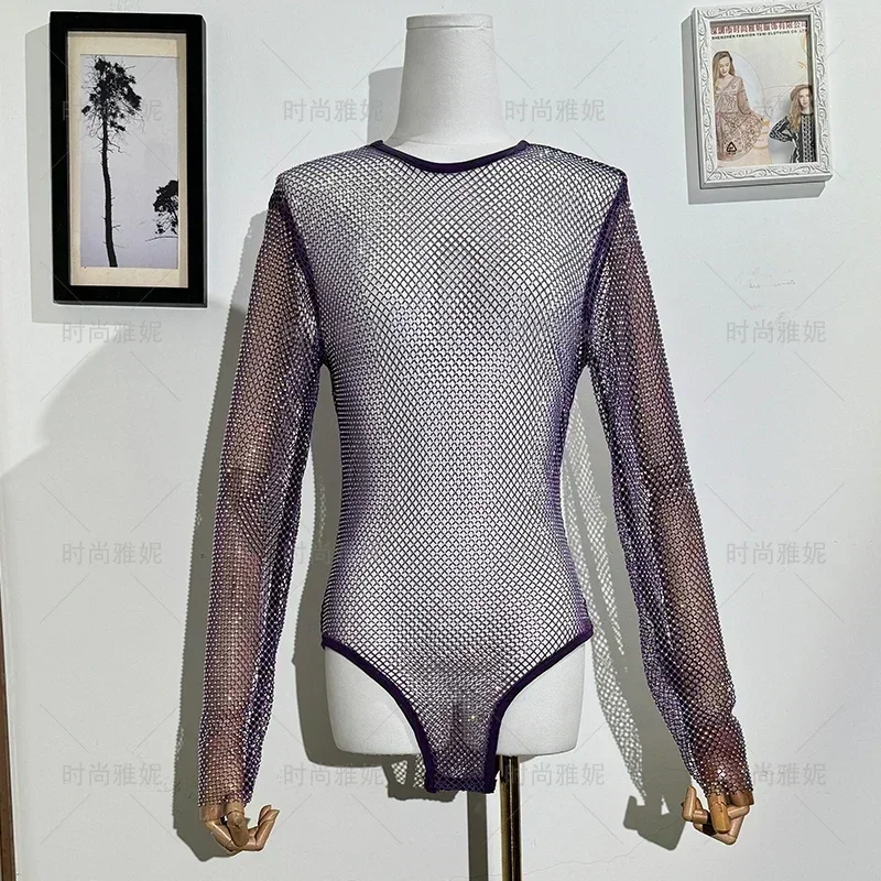 Moda sexy desempenho roupas malha oco macacão em torno do pescoço perspectiva manga longa camisa de fundo brilhante para mulher