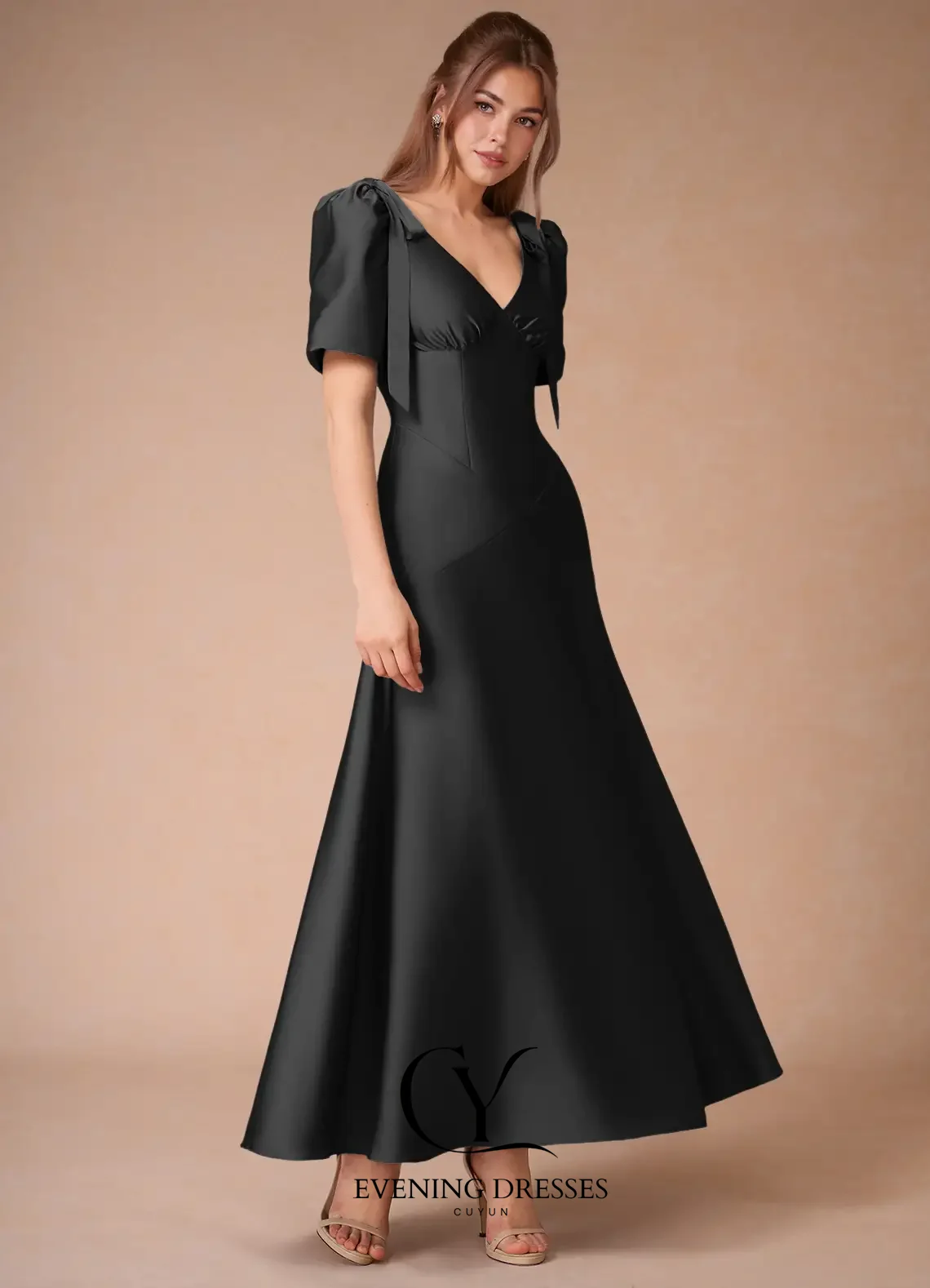 CUYUN فساتين ماكسي من الساتان الأسود للنساء على شكل حرف v وأكمام قصيرة بطول الكاحل فستان حفلات أنيق على شكل حرف A مخصص ثوب مسائي
