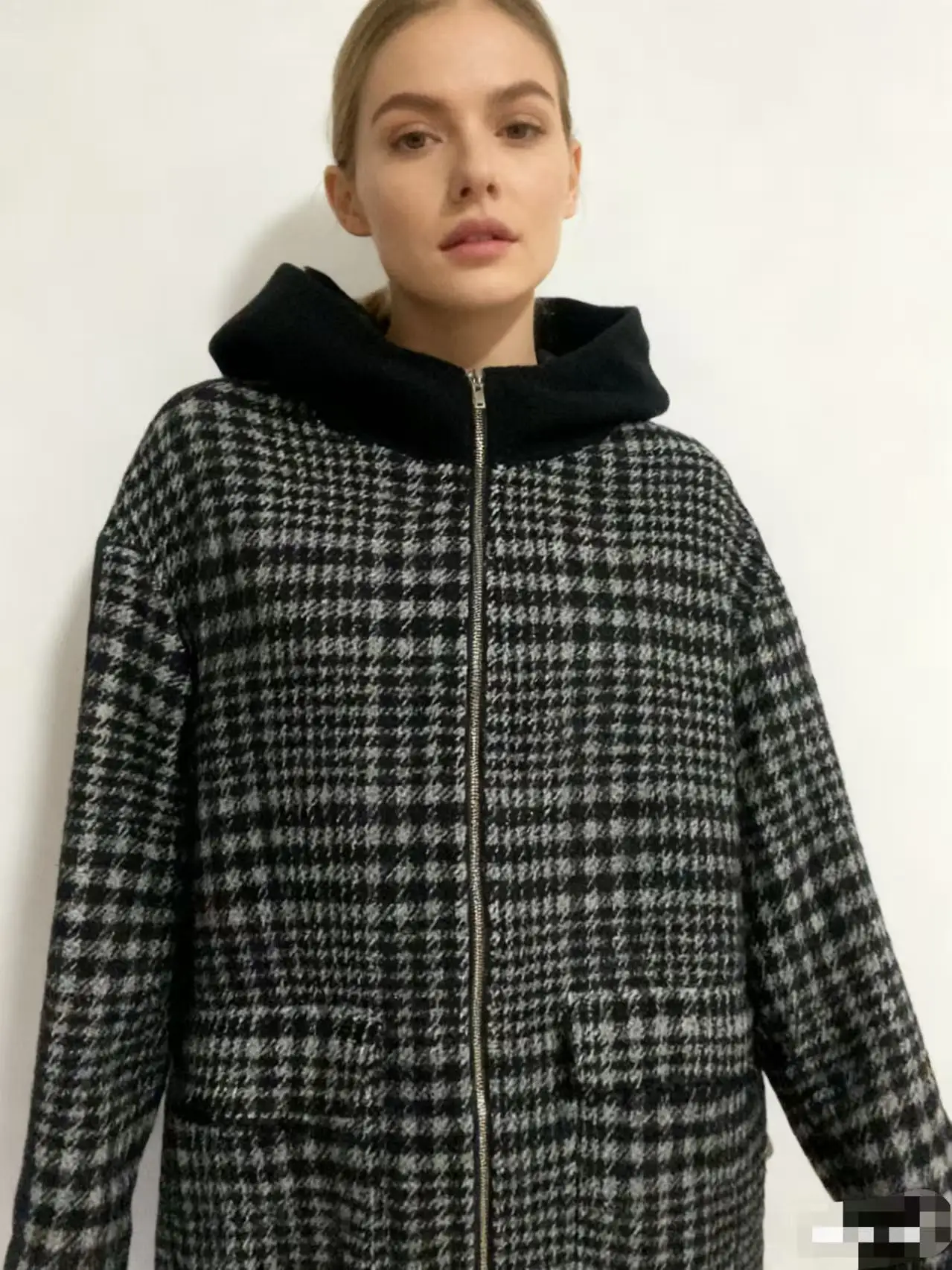 

Plaid Wool&Blends Coat for Women - Spring/Fall 2025 New Arrival Classic Hepburn-Style Wool Coat