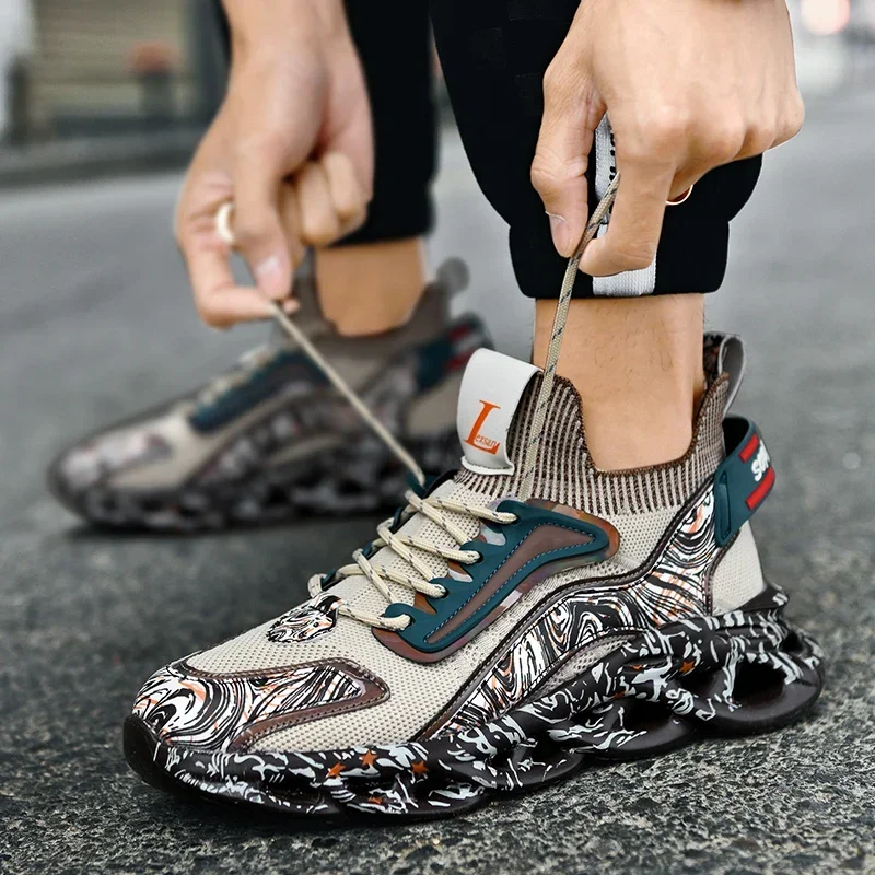 Fashion Graffiti Jogging Sports Shoes Men Sock Running Shoes Original Design Sneakers Men Mesh Breathable Commuter Walking Shoes