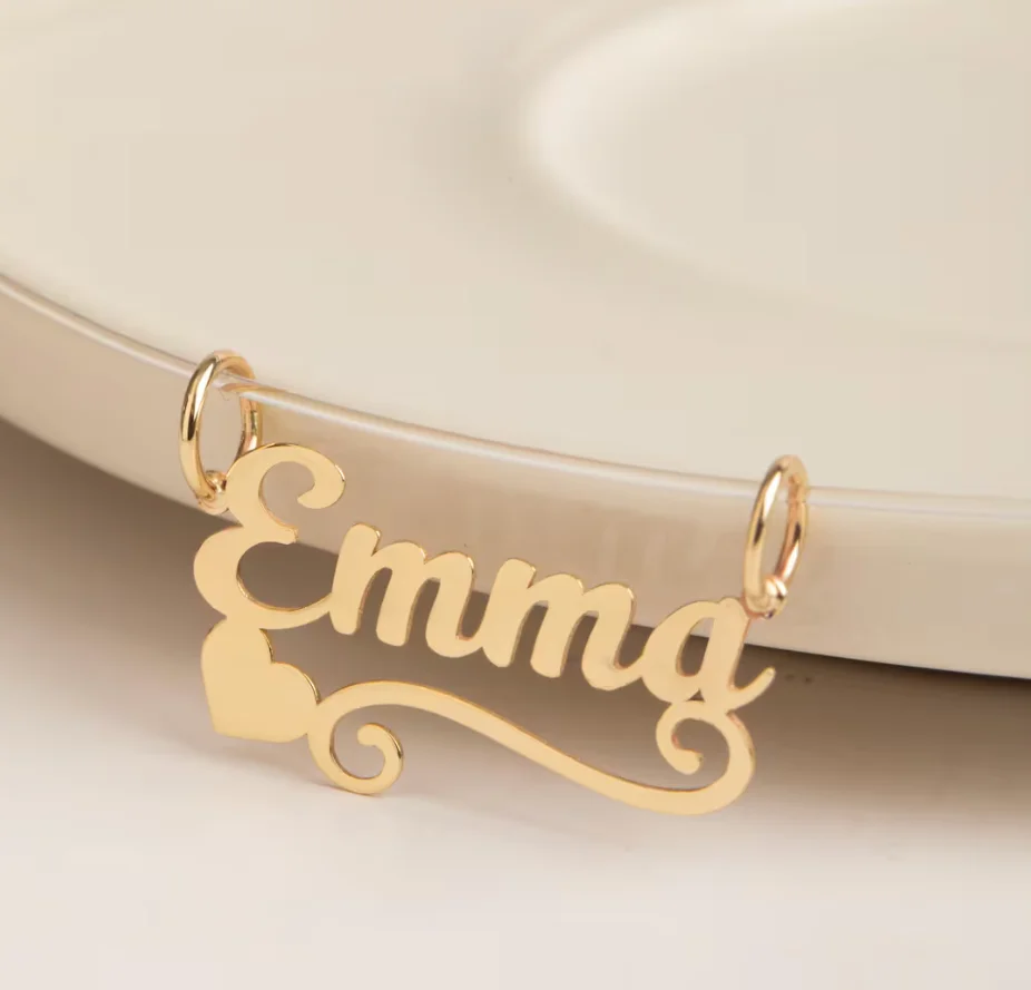

Customized name pendantpersonalized stainless steel women's pendantexquisite heart-shaped necklacecute holiday gift for her