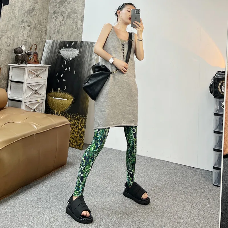 Leopard Print and Snake Print Fashion Summer Thin Leggings Women\'s Elastic Yoga Pants Green Beach Sun Protection Sportswear