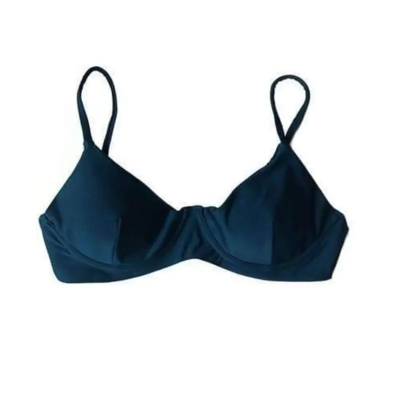 Les maillots de bain et les maillots de bain Midnight Teal peuvent être librement assortis