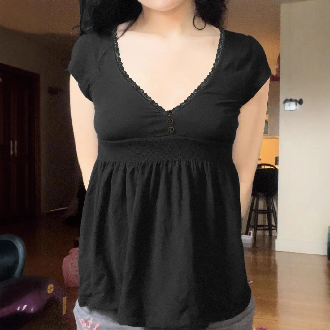 Lace Stitching V-Neck Short Sleeve T-Shirt for Women Cleanfit Style Polyester Material U-Neck Design Pure Color Pattern