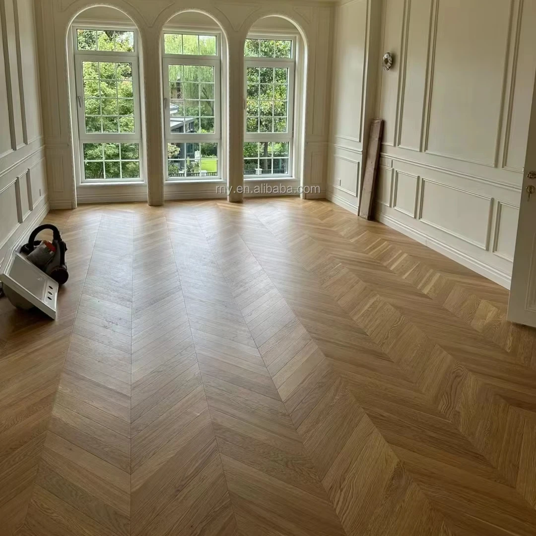 Customized version oak flooring modern 12mm 14mm 15mm waterproof hardwood natural white herringbone brushed flooring