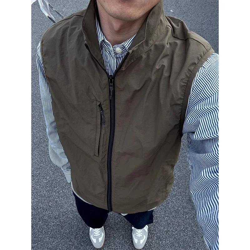 

Легкий летний уличный жилет для скалолазания мужской, цвет оливковый, с воротником-стойкой, спортивный жилет с подплечниками, ветрозащитный