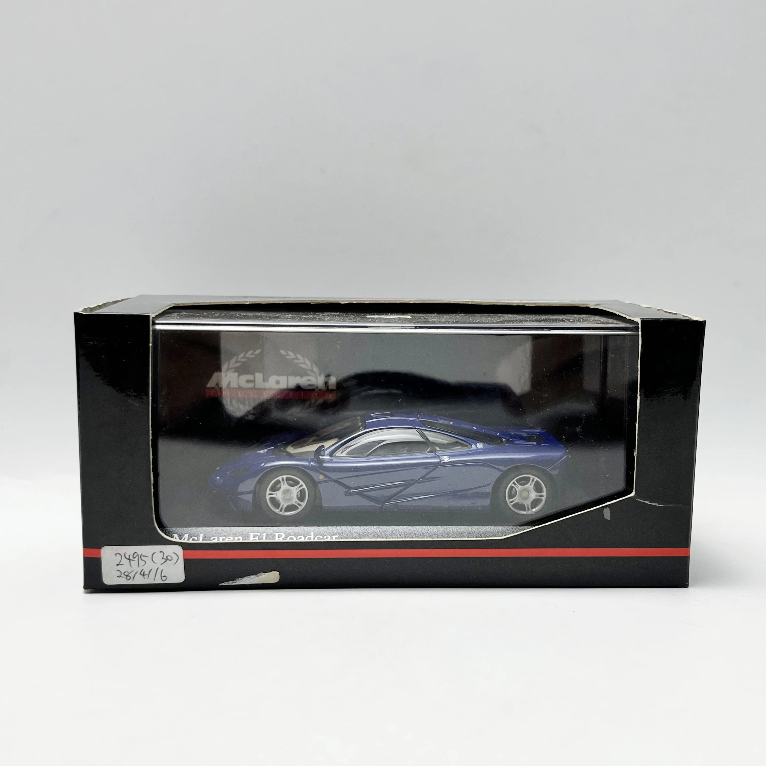 minichamps-1-43-mclaren-f1-roadcar-modelo