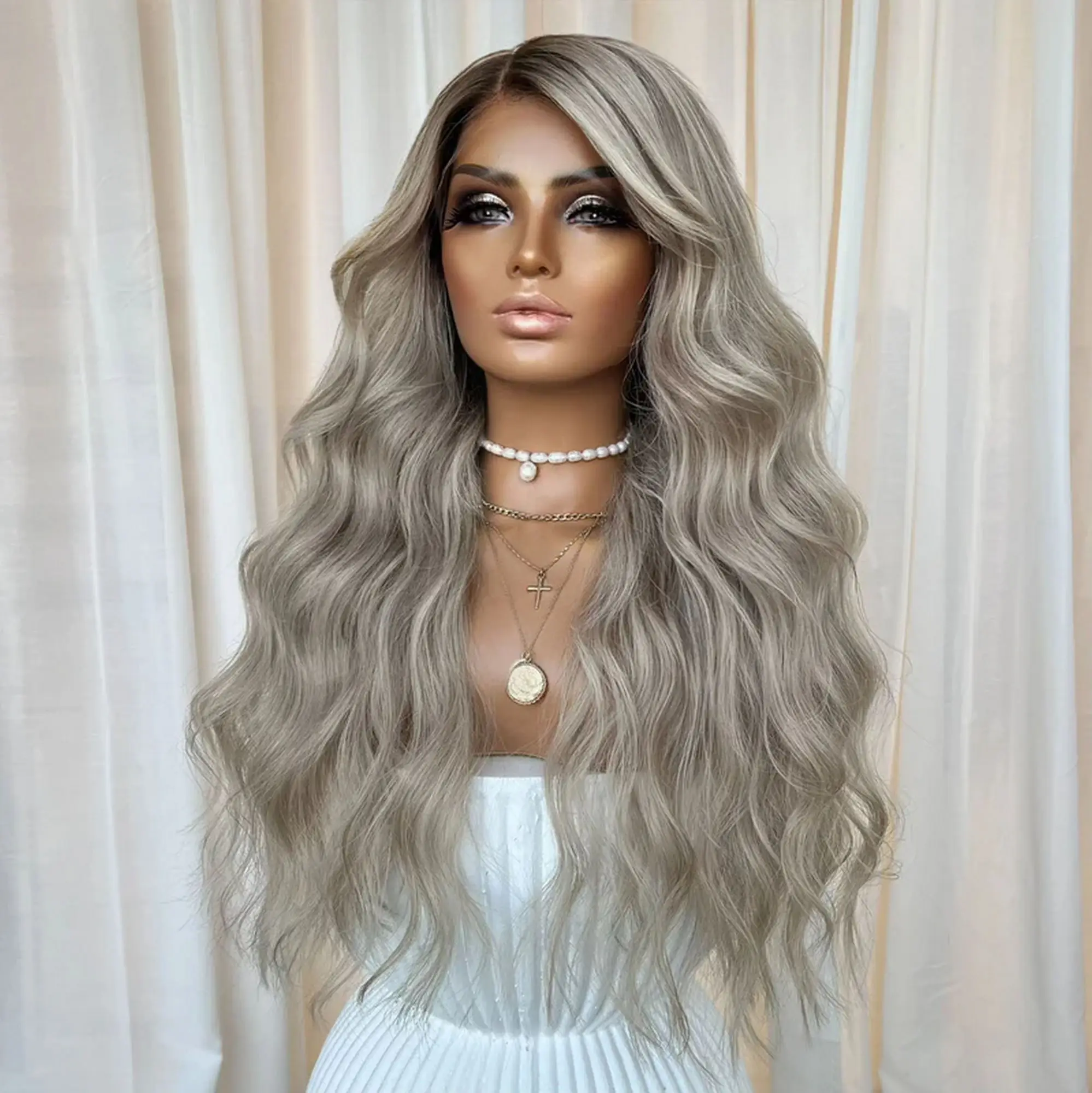 Middle Part Ombre Gray Sliver Blonde Wigs Natural Looking Synthetic Heat Resistant Fiber Wigs Loose Deep Wave Hair Costume Woman