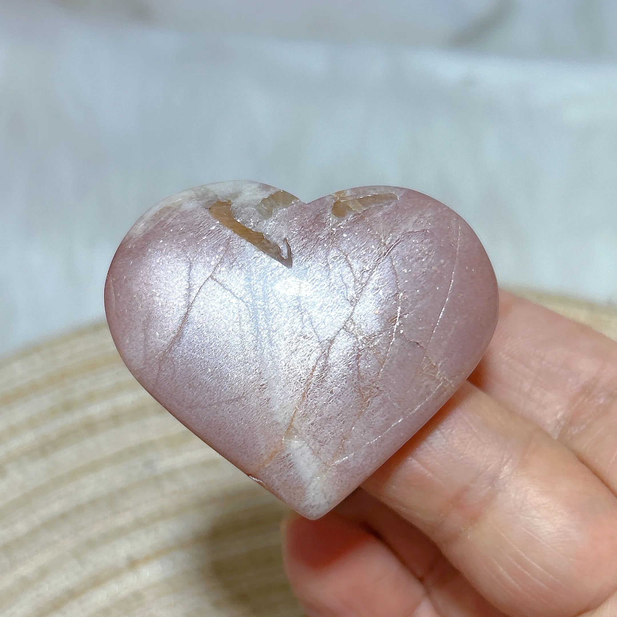 Healing Natural Crystal Sunstone Mixed Peach Moonstone Heart Rainbow Flashy High Quality Gemstones Energy Mineral Ornament Gift