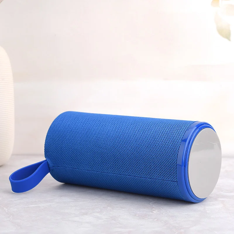 Wireless Bluetooth speaker Portable/outdoor camping/camping/stereoMobile speaker /FM/TF/USB/Party Essentials Subwoofer