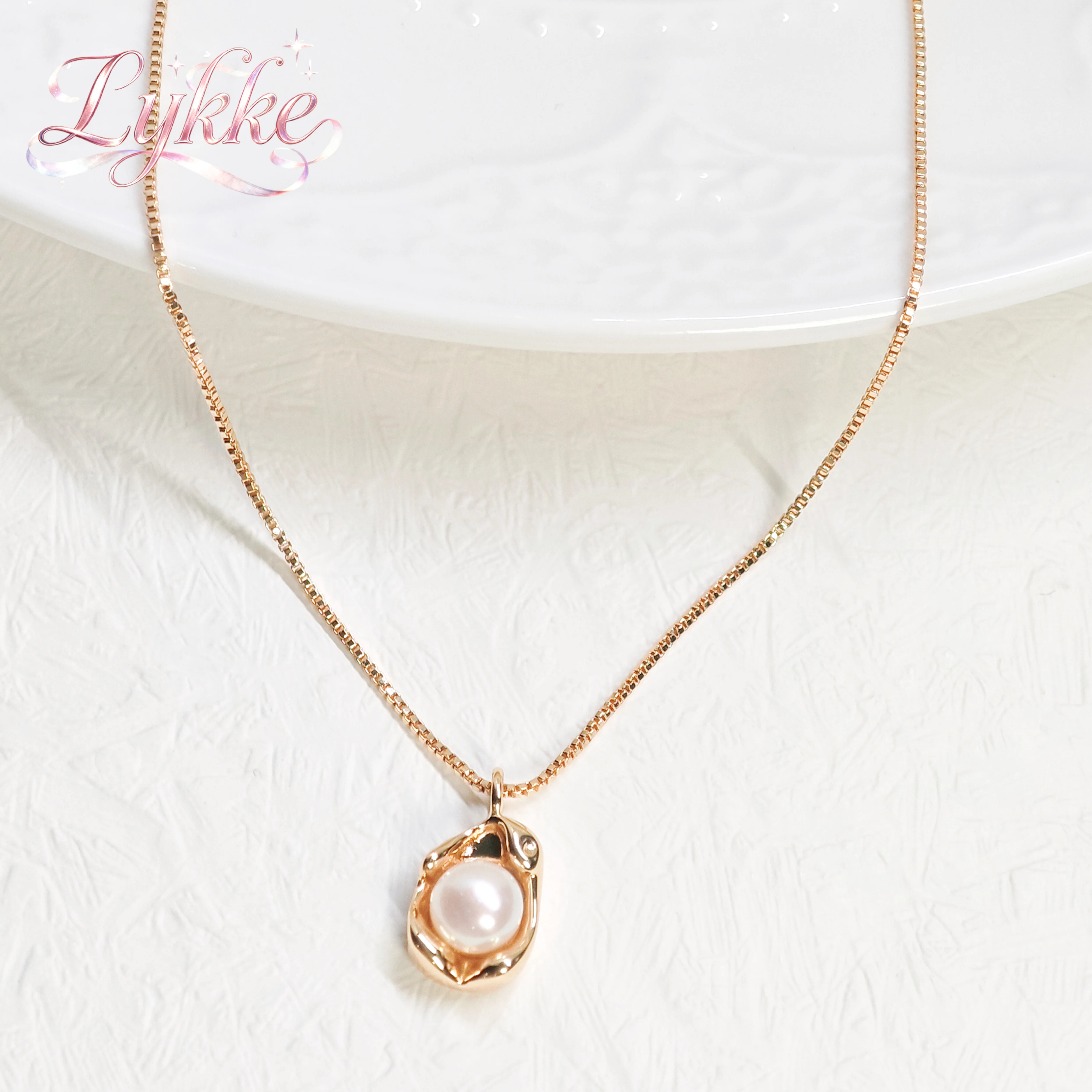 

Handmade Chic French fava beans Pearl Choker Necklace for Women 18K Gold Plated Elegant Jewelry for Wedding and Daily Outfit