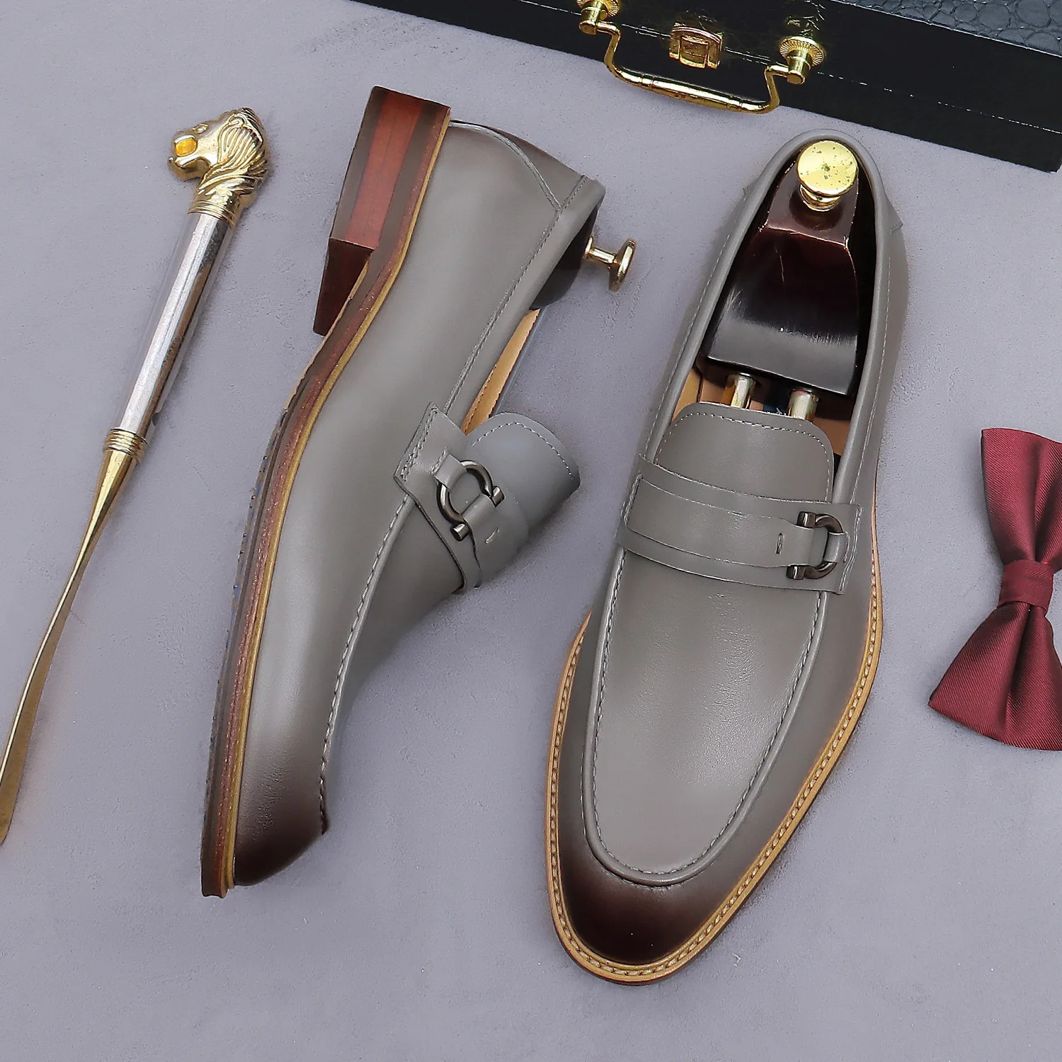 Luxury Mens Handmade Genuine Leather Loafers With Metal Chain Comfortable Slip-On Dress Shoes for Wedding Party Casual Wear