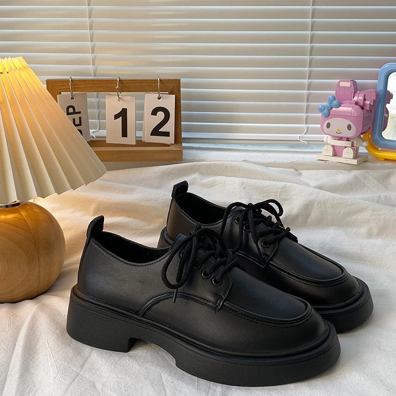 Winter Shoes Women British Style Oxfords Clogs Platform Female Footwear Autumn Preppy Leather New Retro Cross Creepers Dress