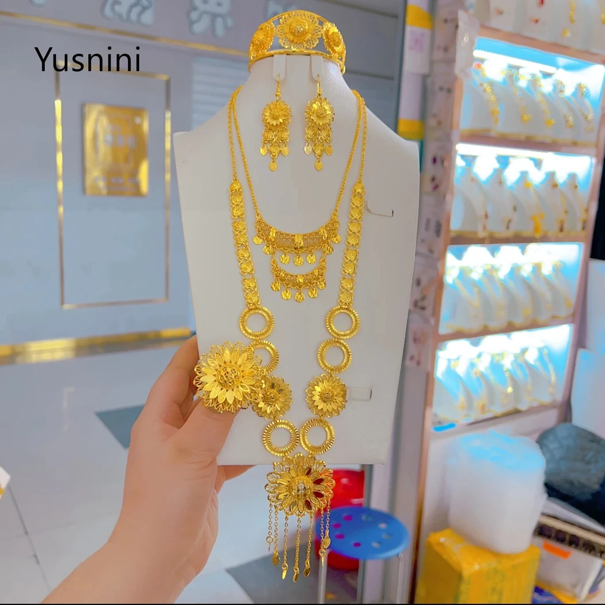 

New Dubai Fashion High end 24K Gold Plated Necklace Earrings Rings Bracelets Exquisite Engagement Party Jewelry Set for Lovers