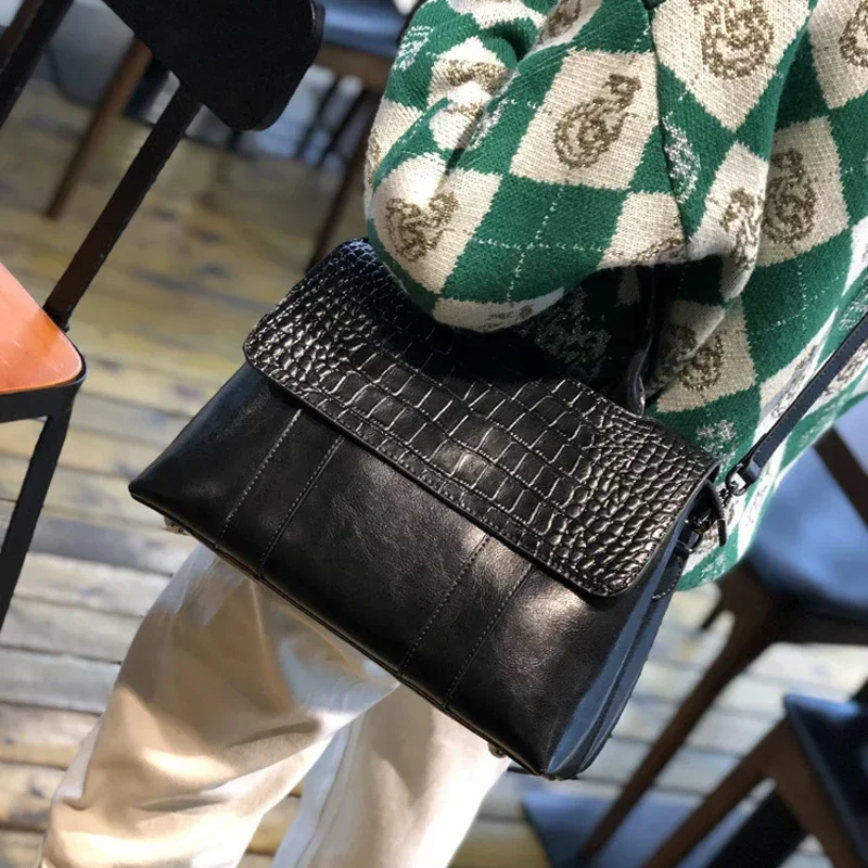 Women's Cow Real Leather Crossbody Bag Female Cowhide Designer Luxury Shoulder Bags Ladies Casual Retro Large Capacity Handbag view 4