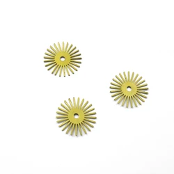 10pcs Raw Brass Sun Flower Charms Bohemian Earrings Pendants Charms for Jewelry Making Diy Handmade Necklace Findings Wholesale