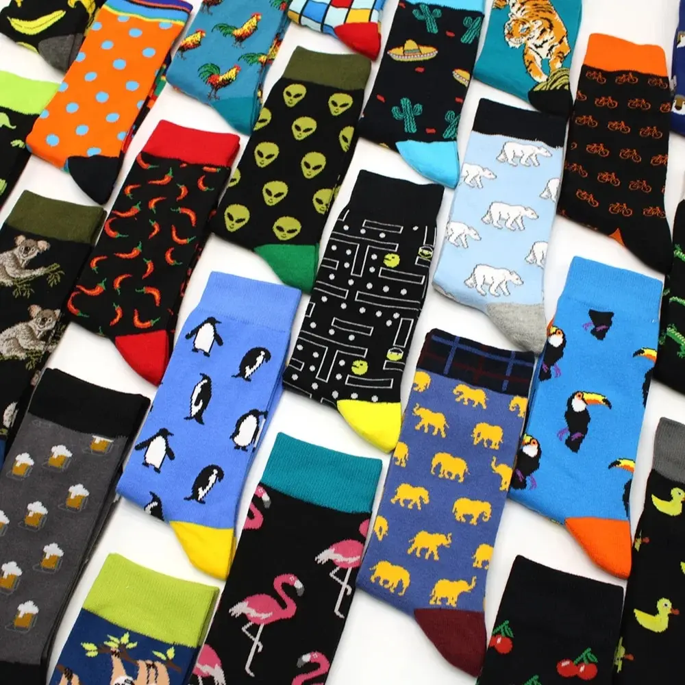 1pairs Happy Cool Harajuku Crew Mens Socks Hip Hop Street Skateboard Pepper Crane Skull Rooster Print SockVersatile and Casual