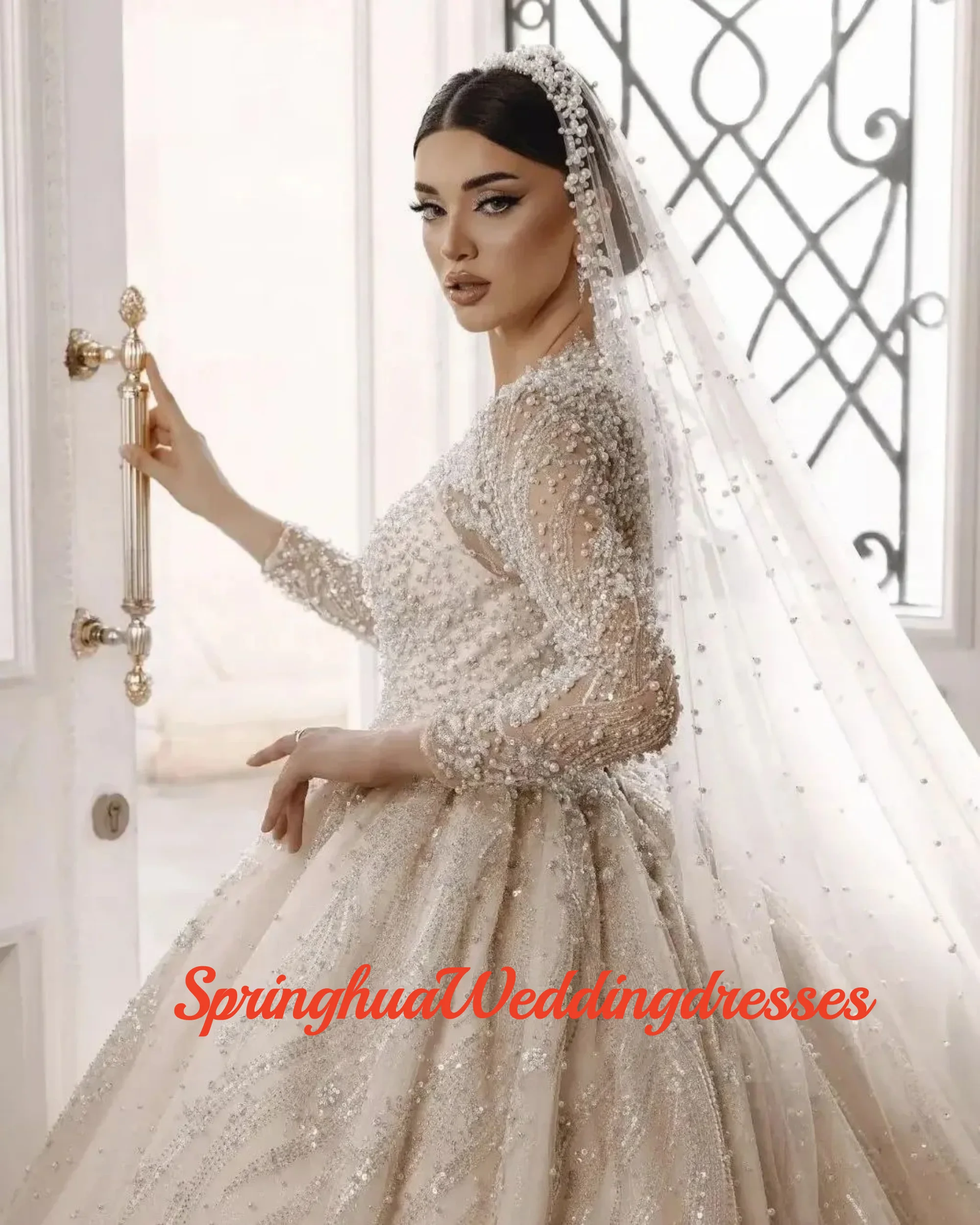 Customzied Exquisite Shine Lace A-Line WeddingDress Elegant Pearls Appliques Slim Fit Ball Gown Brush Train Bridal Gowns Dress