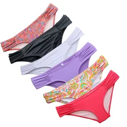 Braguitas de Bikini rojas para mujer, Bañador estampado de verano, traje de baño azul y negro, braguitas de Bikini brasileñas sexys para chica descarada