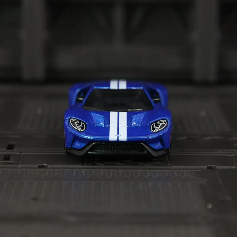 

CCA 1:64 Ford GT2017 alloy supercar model car ornaments collection shock-proof sliding boy toy gift good quality