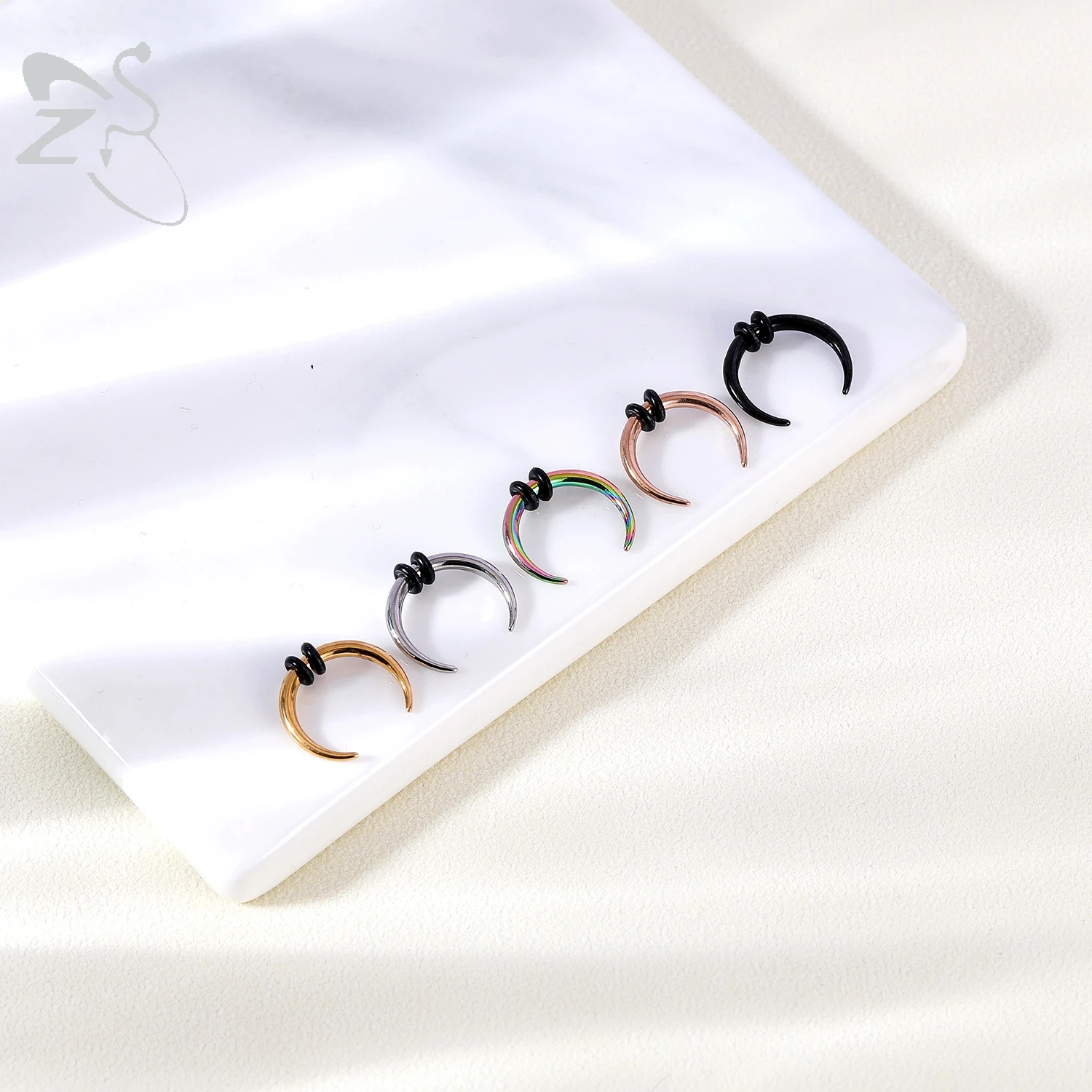 ZS 1PC 14G/16G Stainless Steel Tapered Buffalo Nose Ring Horn Tusk Black Punk Septum Nose Piercing Open Septum Ring Body Jewelry