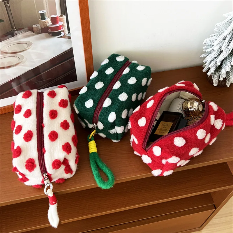 Bolsa de cosméticos para mujer, bolsa de maquillaje Kawaii dulce y bonita de lunares de felpa, bolsa de almacenamiento multifuncional de gran capacidad de mano para Navidad