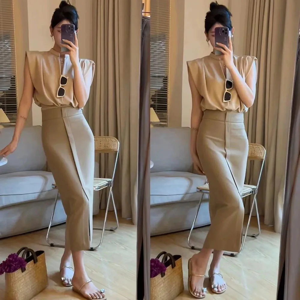 Korean Style Women Blouses V-neck Elegant Chic White Sleeveless Shirts Apricot Crop Tops Office Style Old Money Aesthetic Ladies