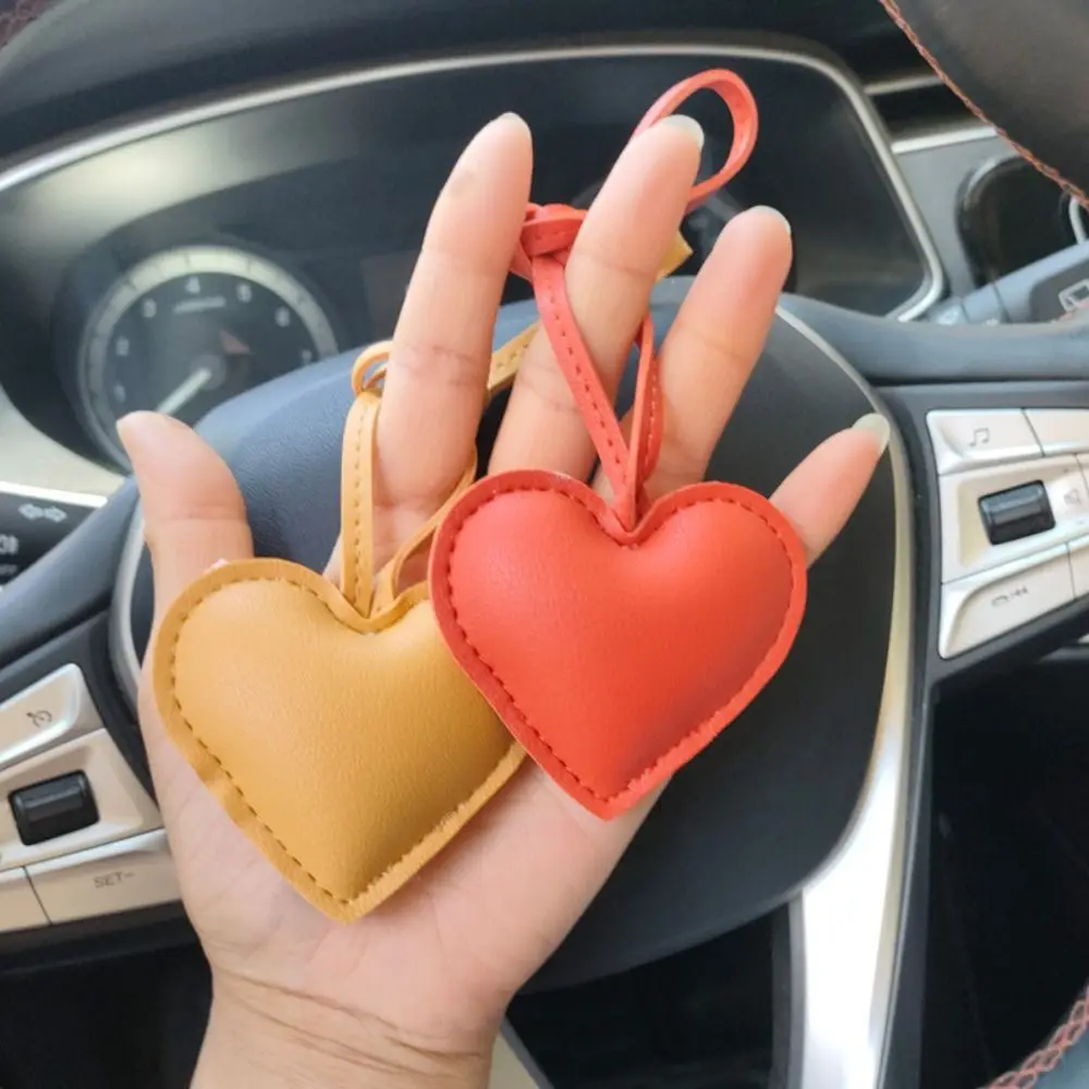 Lovely PU Leather Heart Keychain Car Keyring Love PU Leather Hanger 14 Colors Cartoon Bag Pendant Bag Ornament