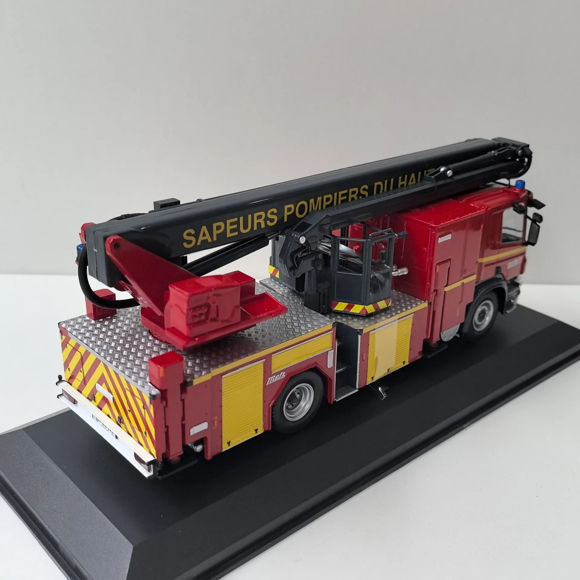 Diecast Odeon Scania P320 BEA SDIS 68, Legierungsautomodell im Maßstab 1:43, Sammlerspielzeug, Geschenk, Souvenir, Display-Ornament