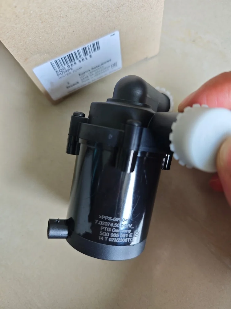 Genuine OEM Coolant 5Q0965561E Pump Additional Water Block Heater  For VW Audi Seat Skoda New