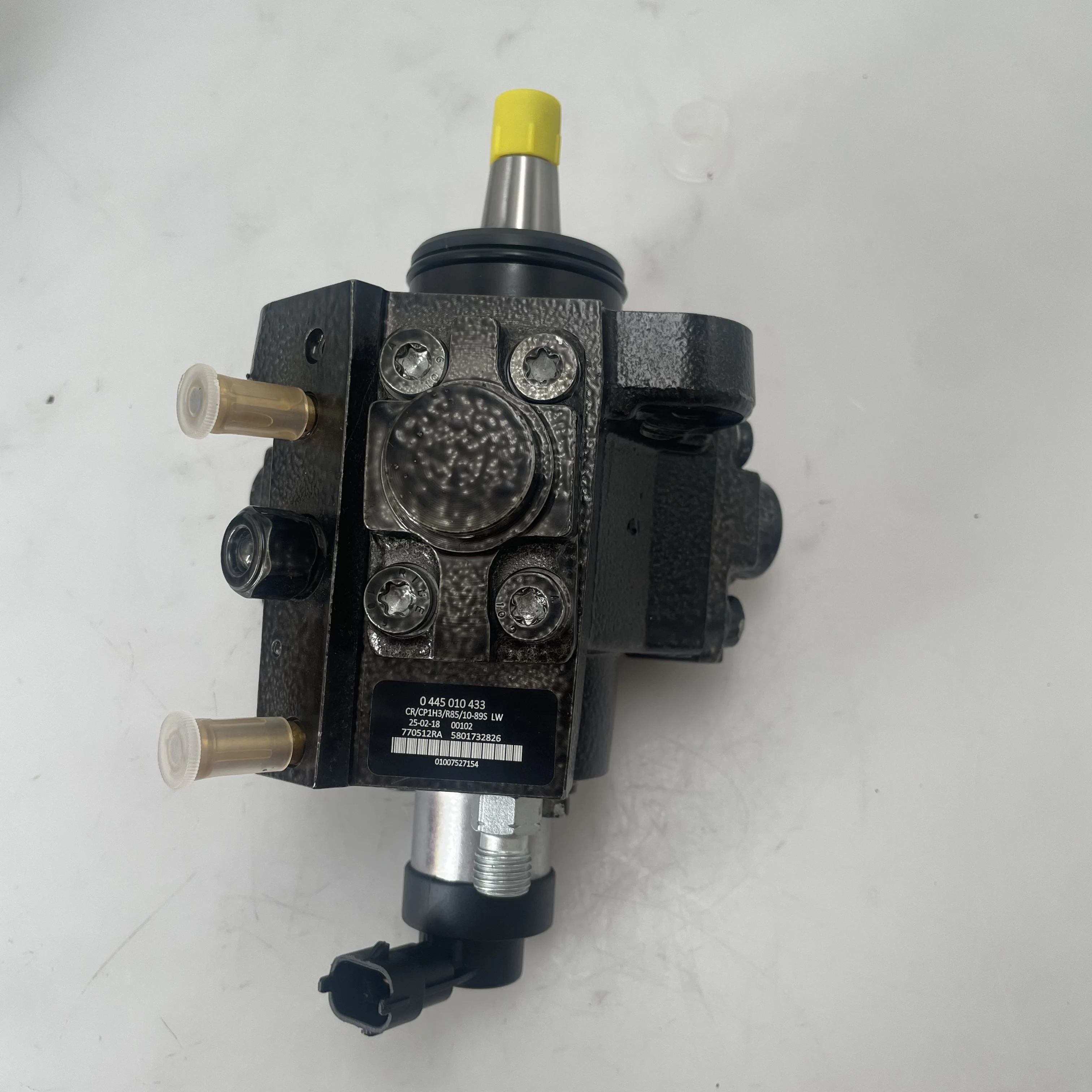 

Wholesale 0445010433 Iron 4.9kg Fuel Pump Fuel Pump Excavator Engine Spare Parts