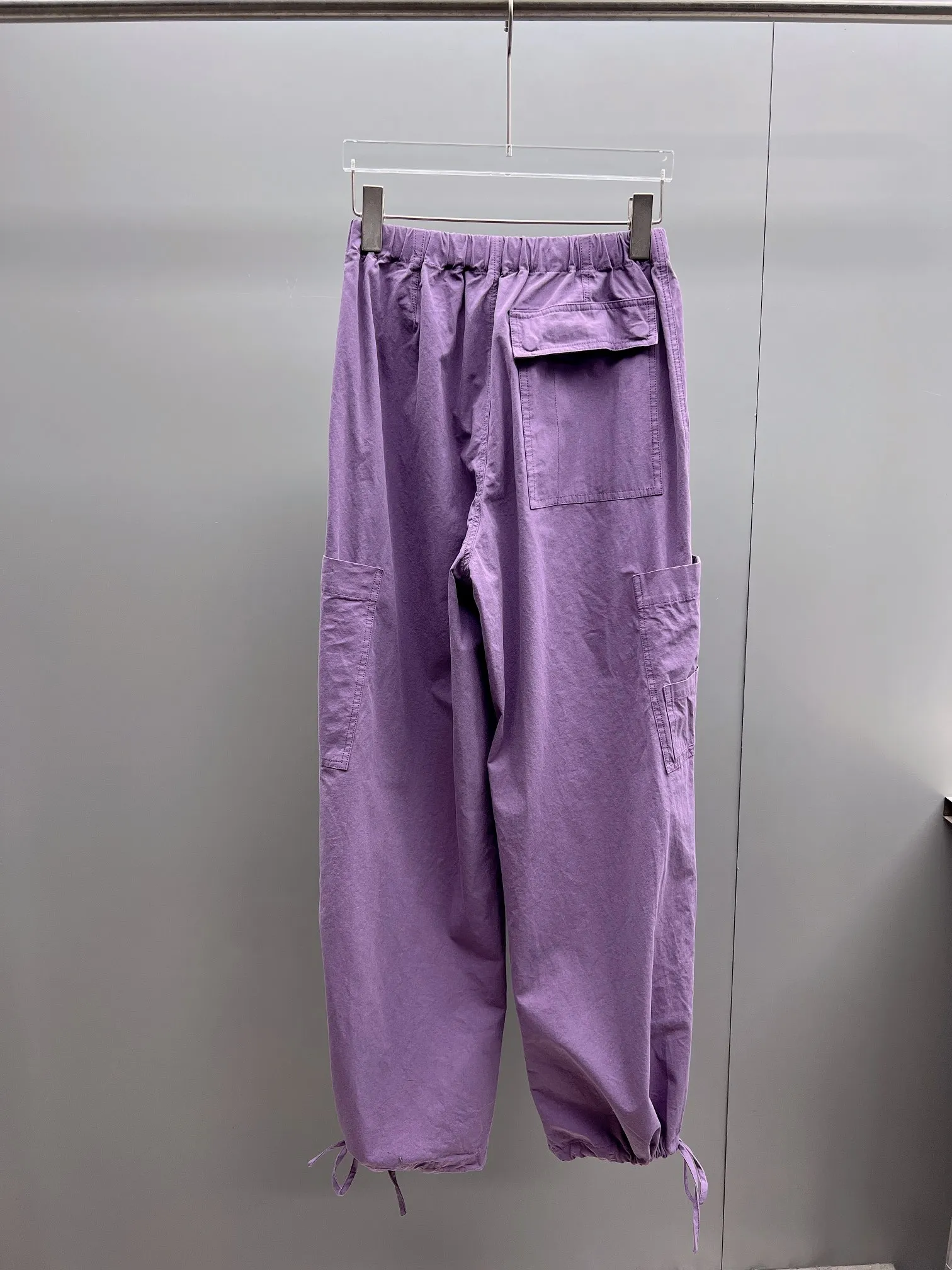 24 Spring/Summer New Multi Pocket Drawstring Folded Loose Casual Workwear Pants with Drawstring Ties BN4830330