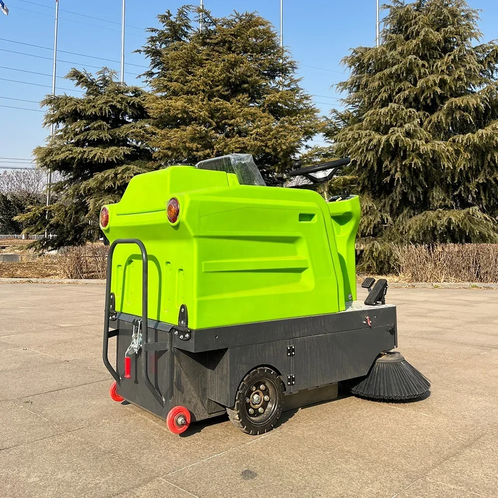 High Quality Industrial Automatic Vacuum Floor Sweeper Machine Ride on Electric Street Floor Sweeper for Sale